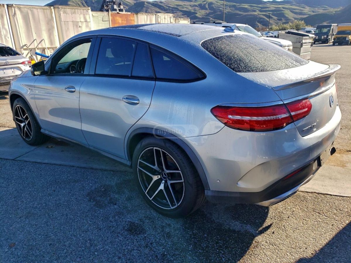 Mercedes-Benz GLE 350 2017 — photo 2