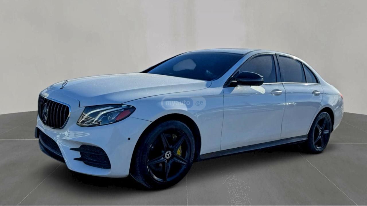 Mercedes-Benz E 300 2017 — photo 2