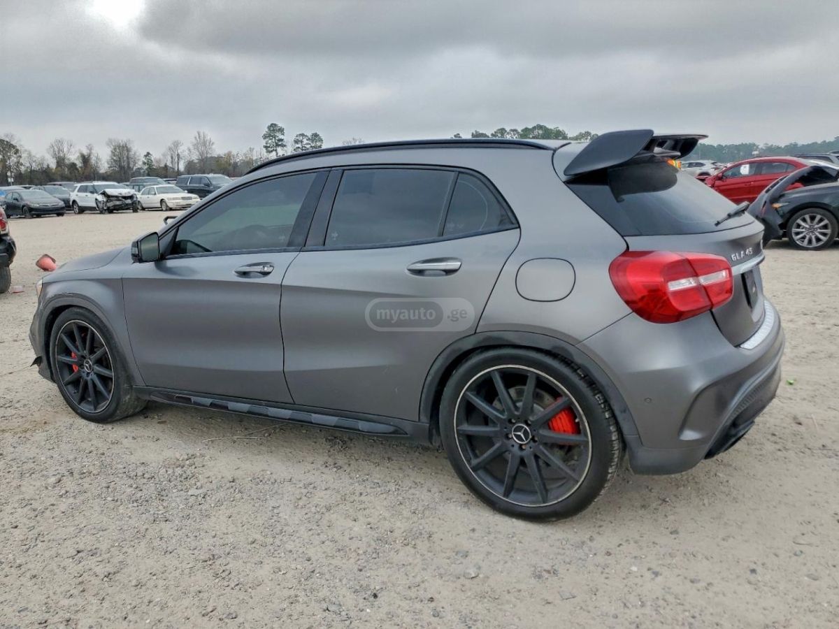 Mercedes-Benz GLA 45 AMG 2015 — photo 2