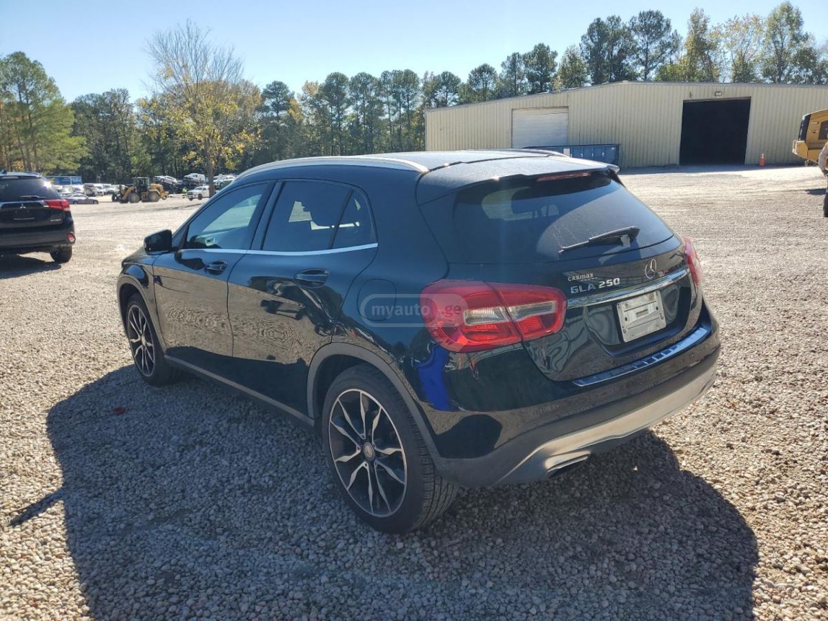 Mercedes-Benz GLA 250 2017 — photo 2