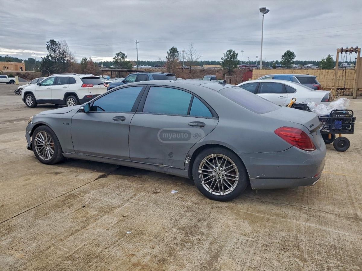 Mercedes-Benz S 550 2016 — photo 2