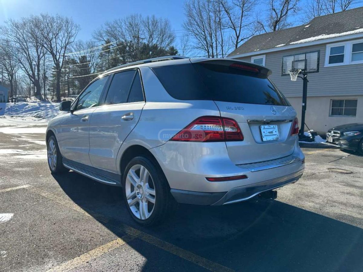 Mercedes-Benz ML 350 2015 — photo 2