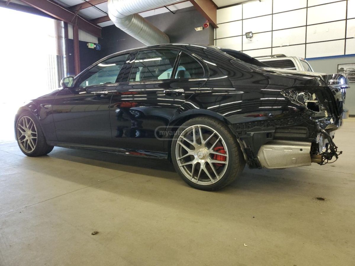 Mercedes-Benz E 63 AMG 2018 — photo 2