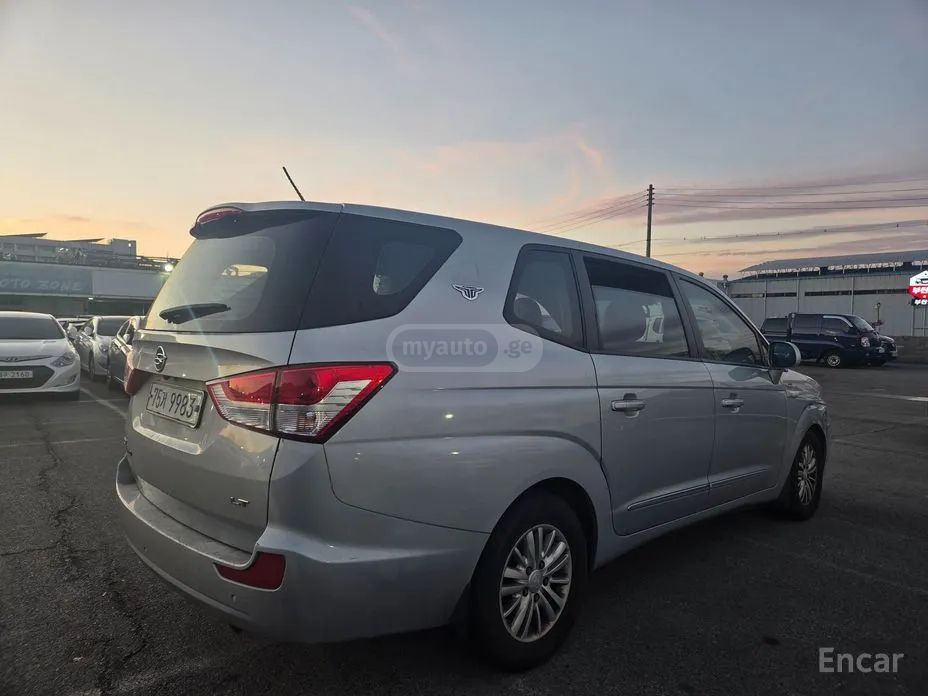 Ssangyong Turismo 2014 — photo 2