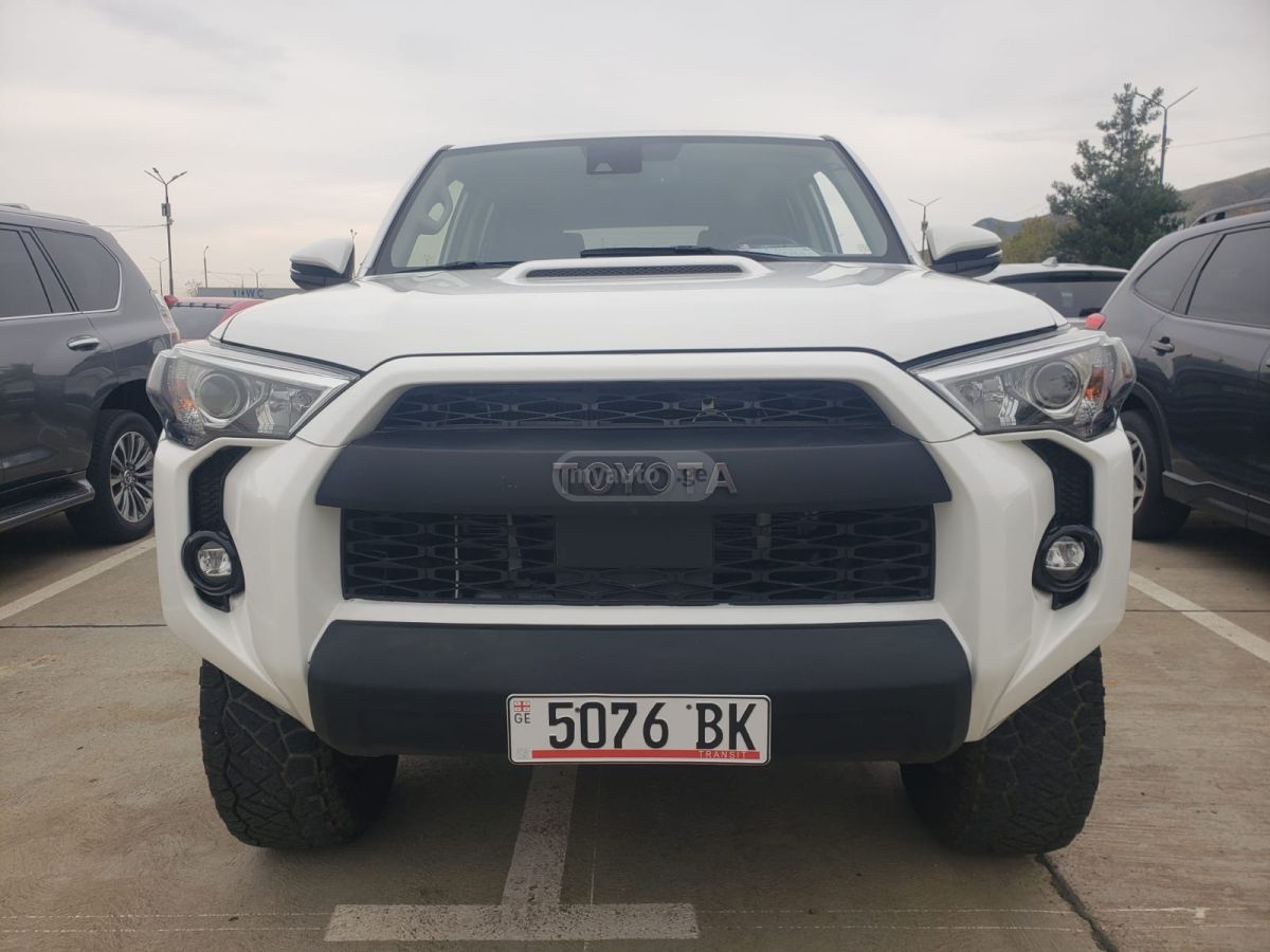 Toyota 4Runner 2022 — photo 2