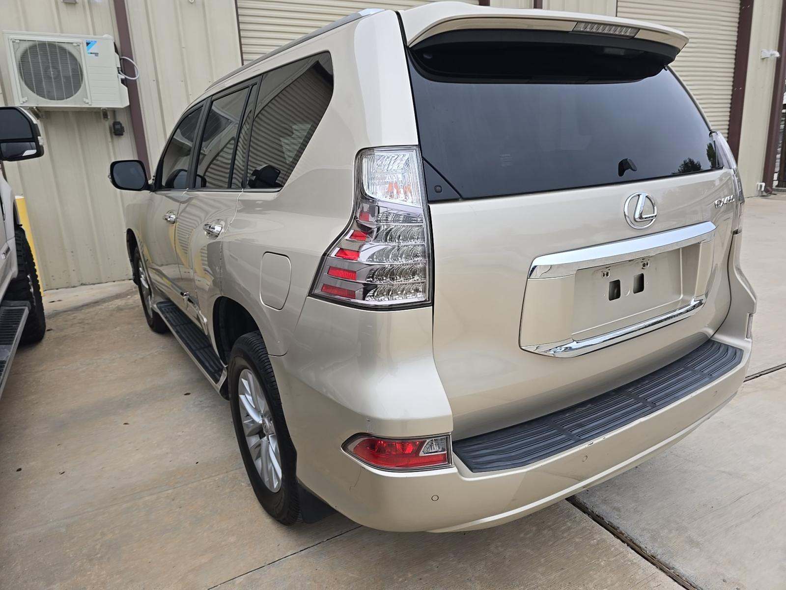 Lexus GX 460 2015 — photo 2