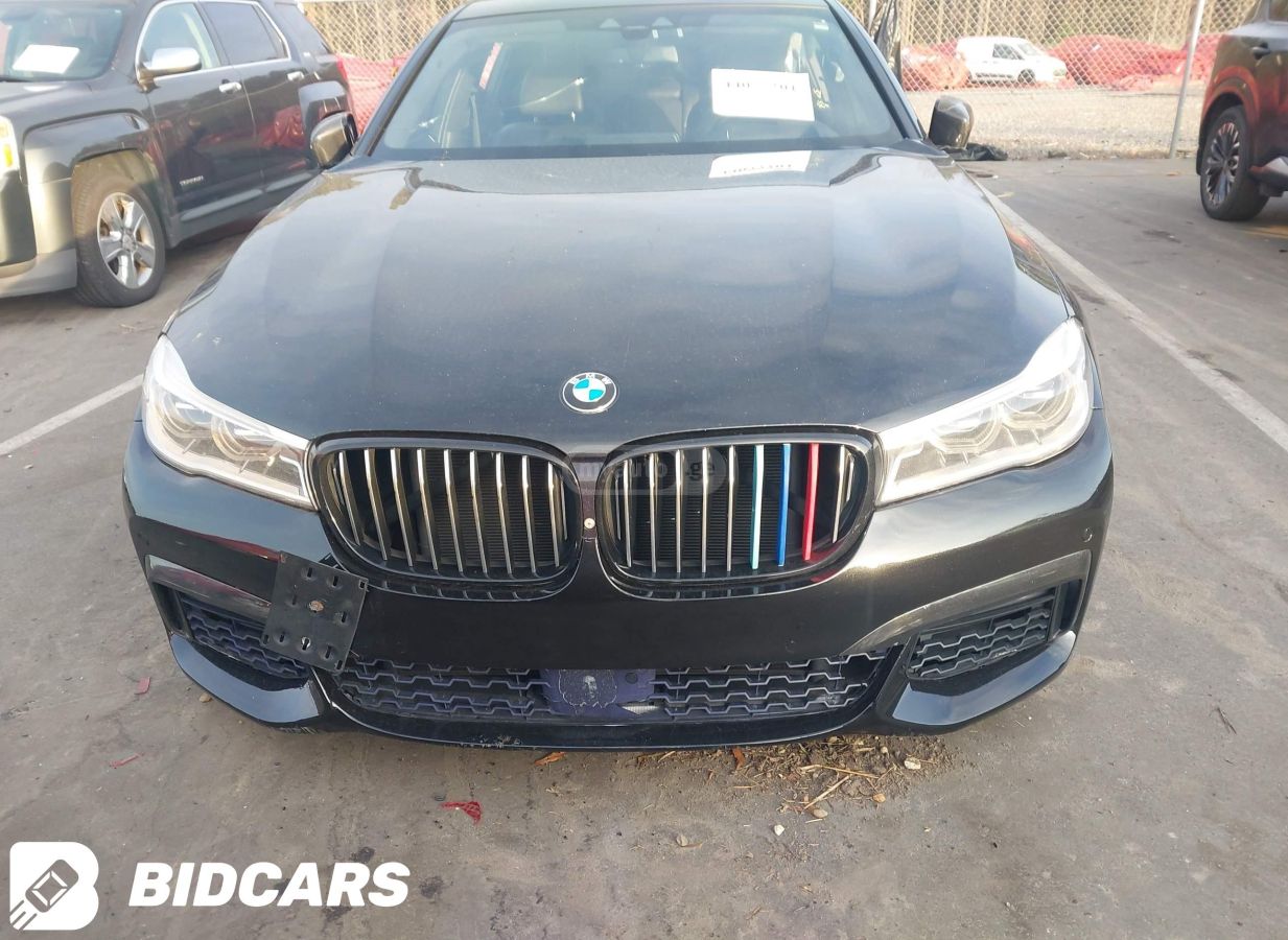 BMW 750 2017 — photo 2