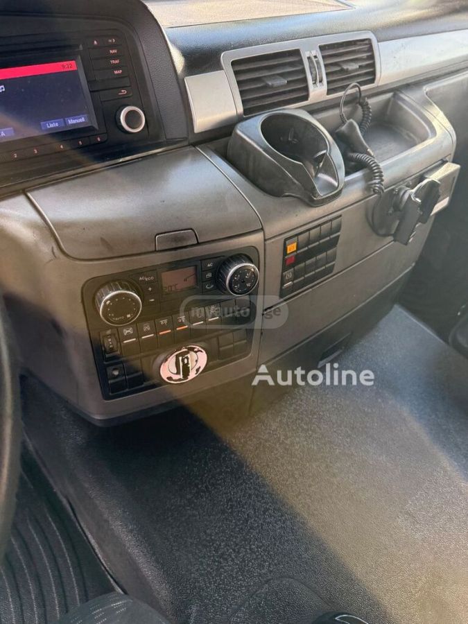 Isuzu TGS 2013 — photo 2