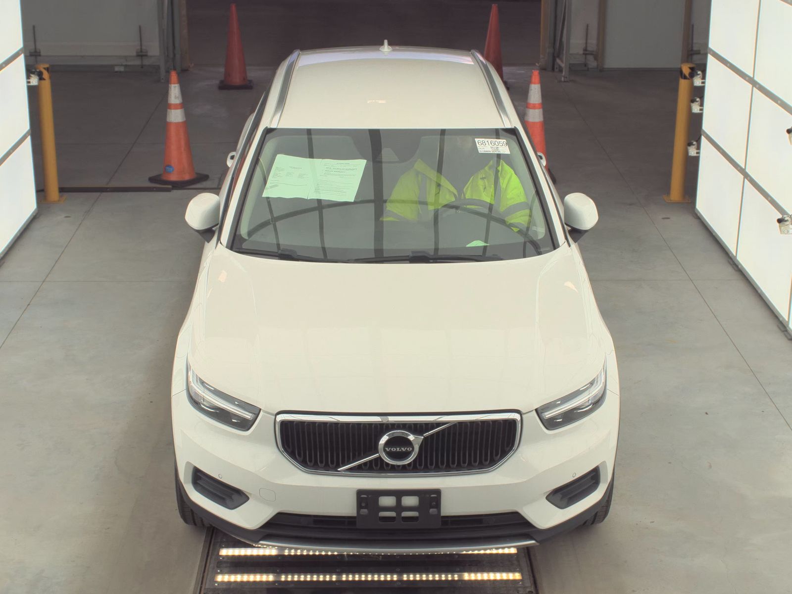 Volvo XC 40 2020 — photo 2