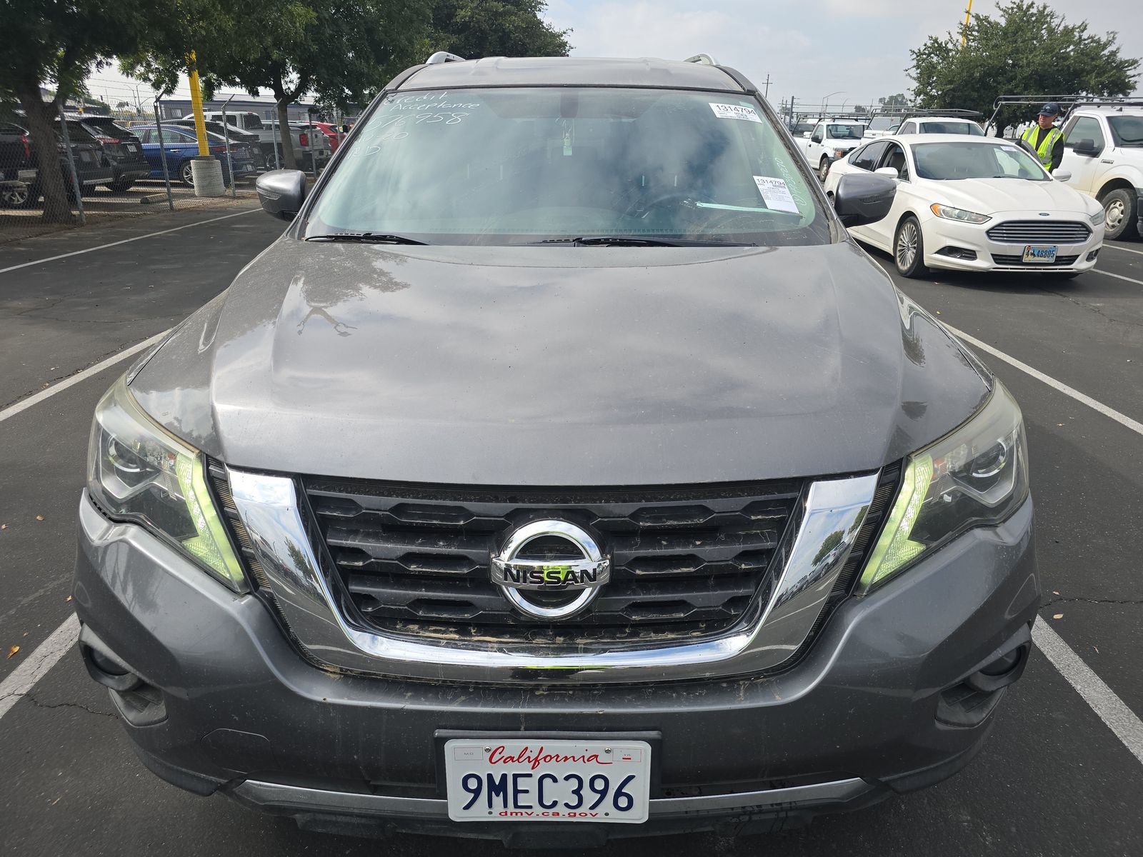 Nissan Pathfinder 2019 — photo 2