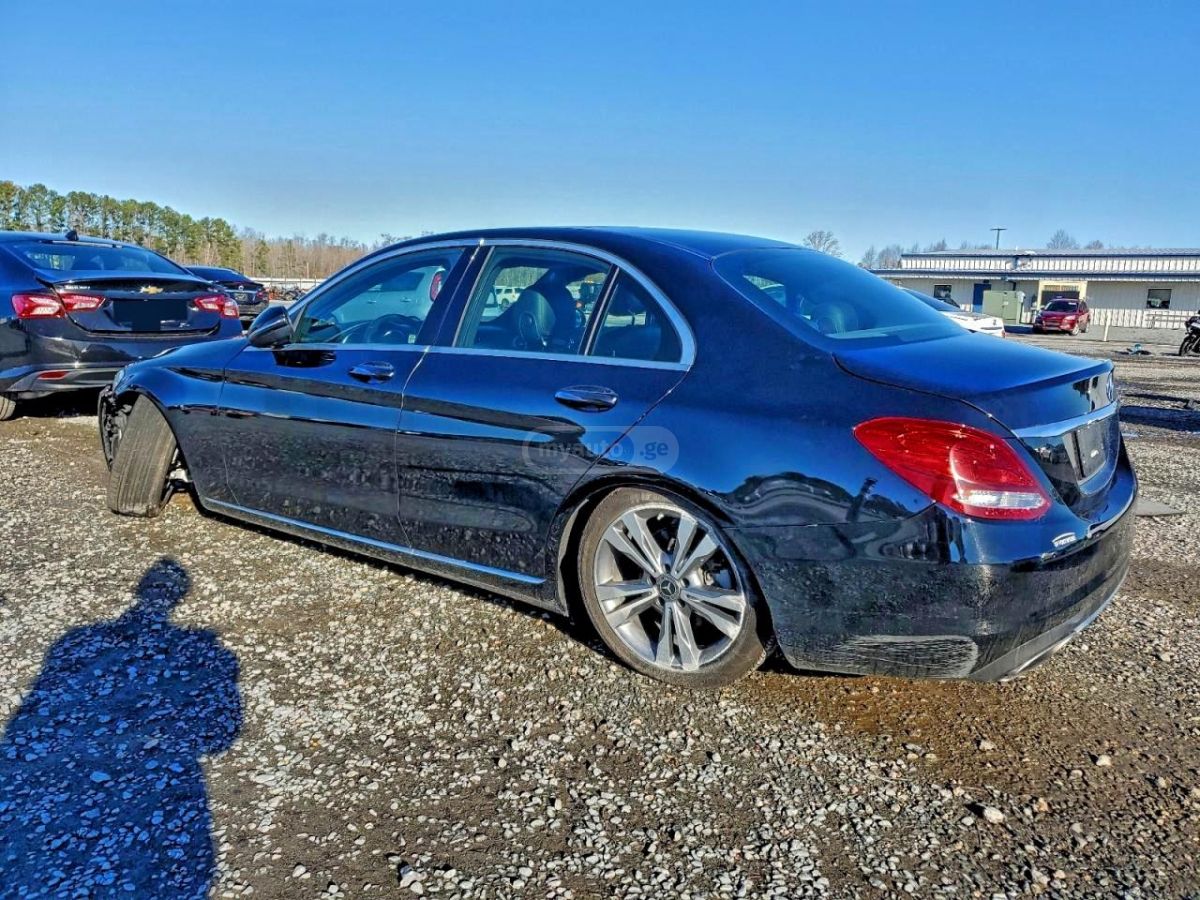 Mercedes-Benz C 30 AMG 2018 — photo 2