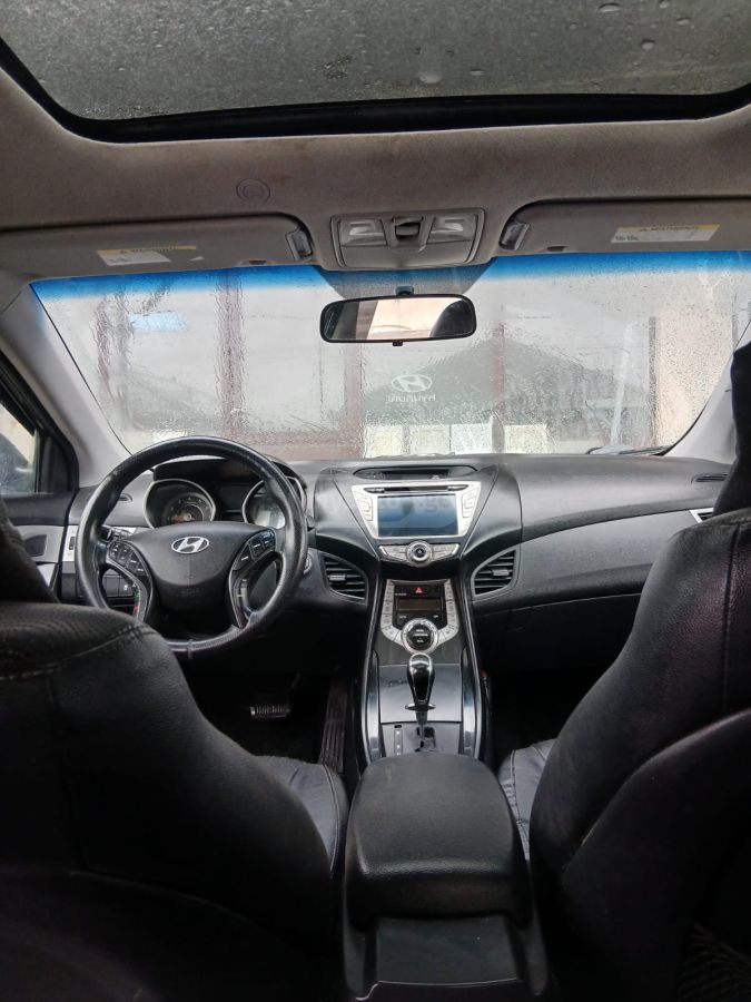 Hyundai Elantra 2012 — photo 2