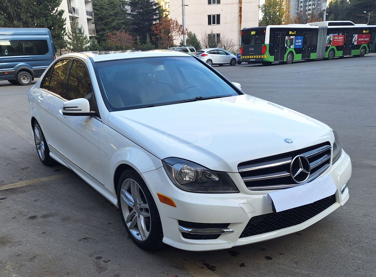 Mercedes-Benz C 250 2014 — photo 2