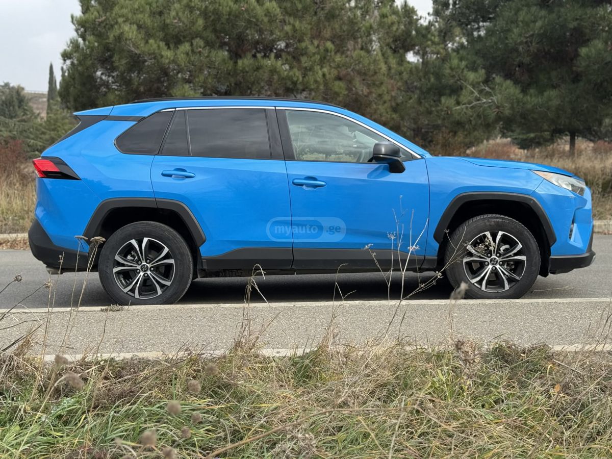 Toyota RAV 4 2019 — photo 2