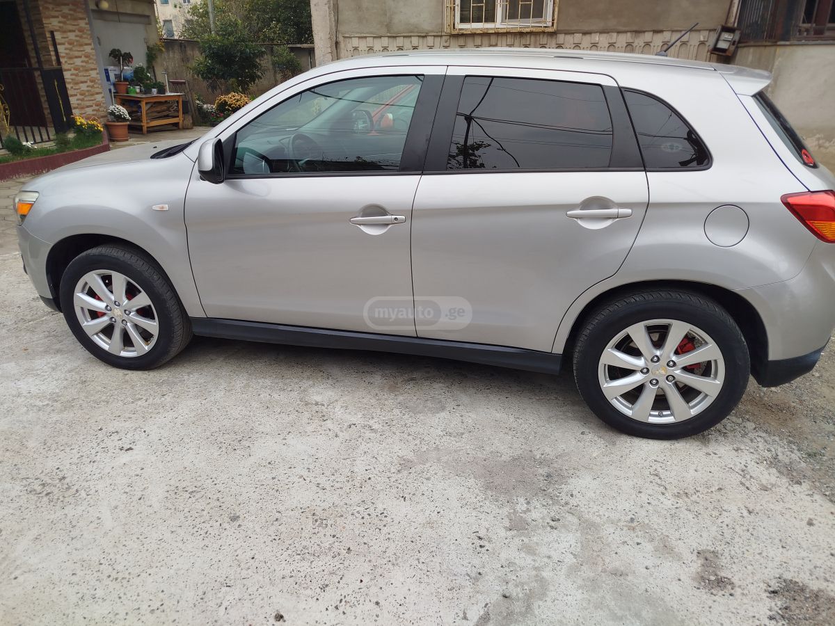 Mitsubishi Outlander Sport