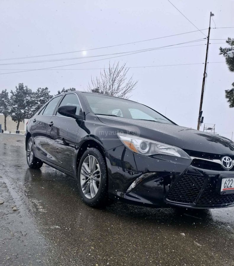 Toyota Camry 2017 — photo 2
