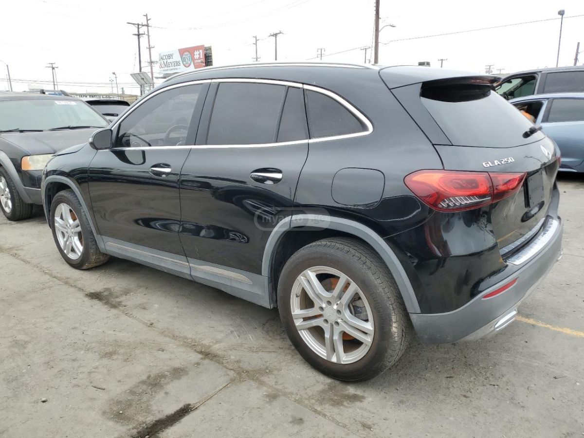 Mercedes-Benz GLA 250 2021 — photo 2