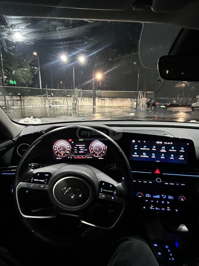 Hyundai Elantra 2021 — photo 2