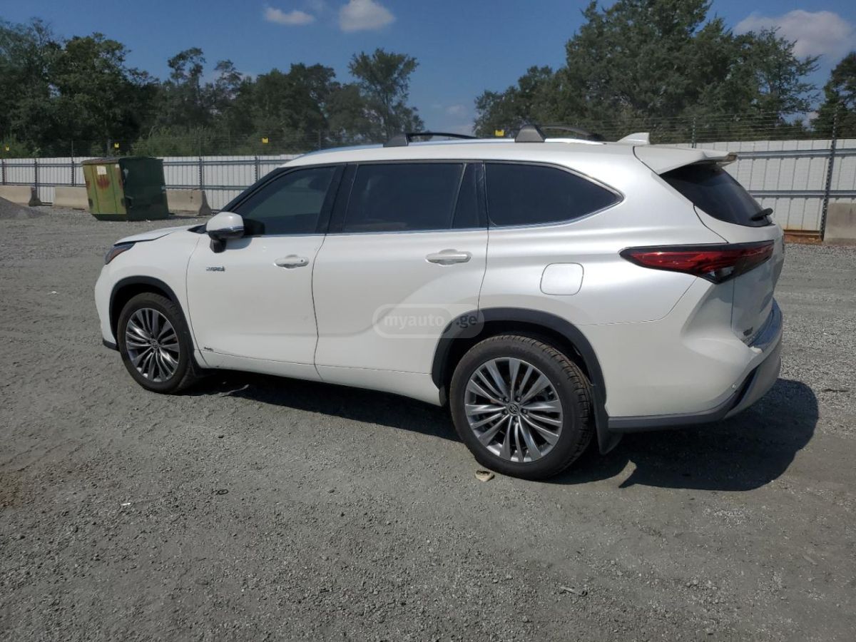 Toyota Highlander 2021 — photo 2