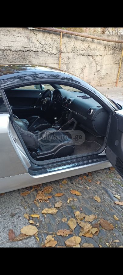 Audi TT 1999 — photo 2