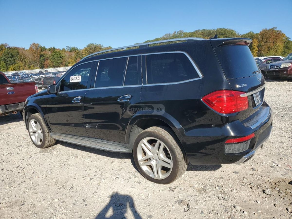 Mercedes-Benz GL 550 2015 — photo 2
