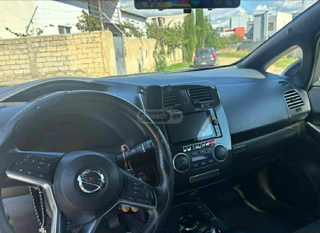 Nissan Leaf 2016 — photo 2