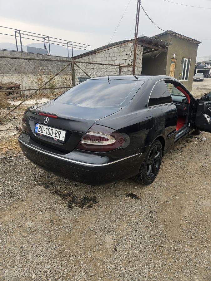 Mercedes-Benz CLK 270 2003 — photo 2