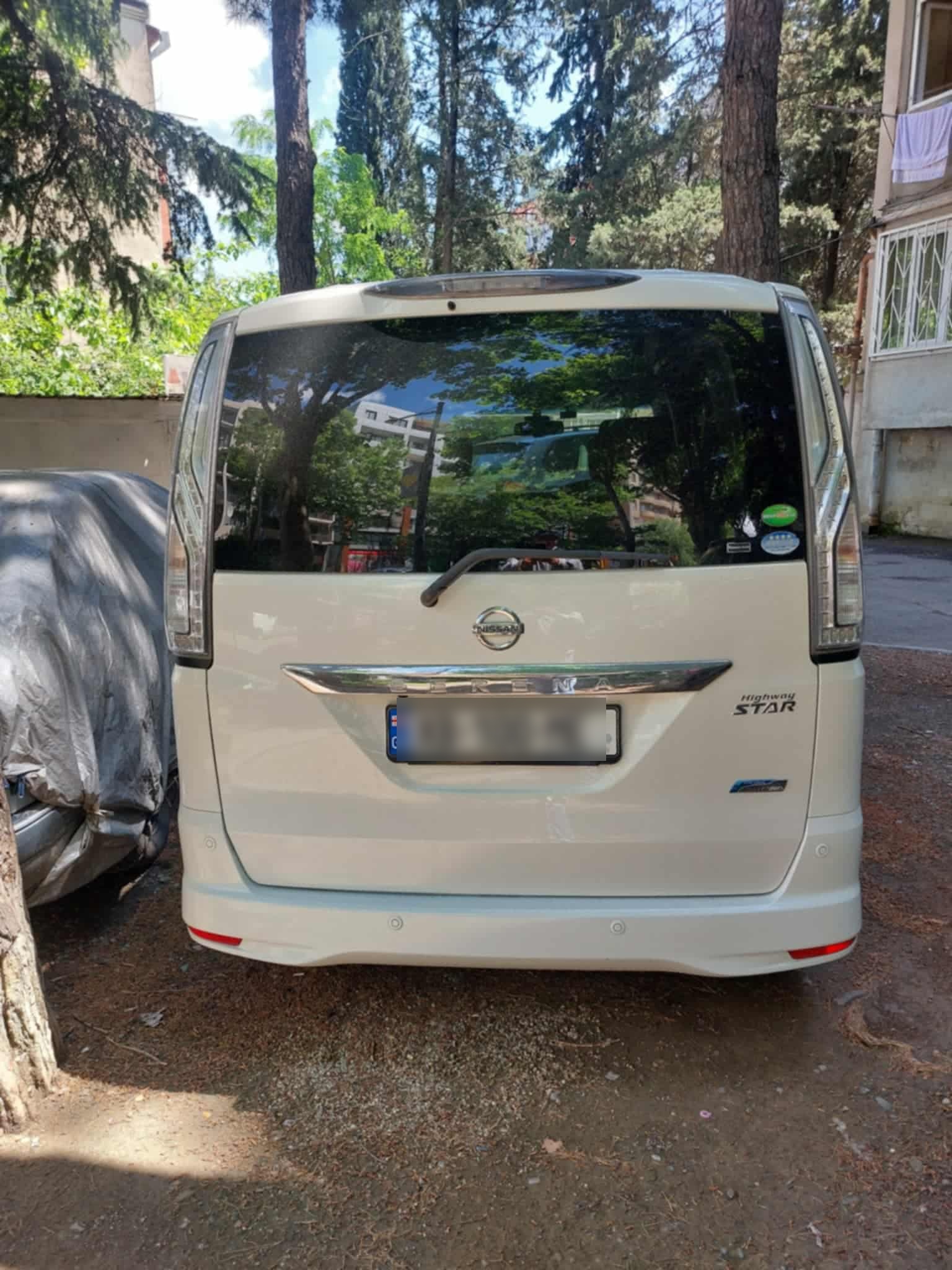 Nissan Serena 2015 — photo 2