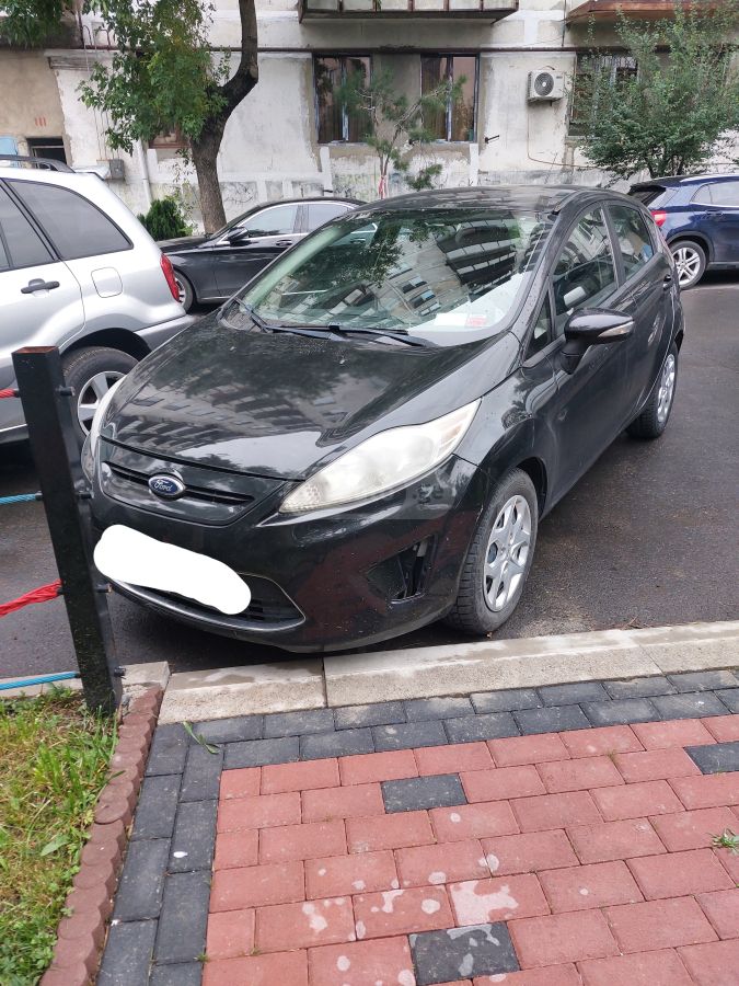 Ford Fiesta 2013 — photo 2