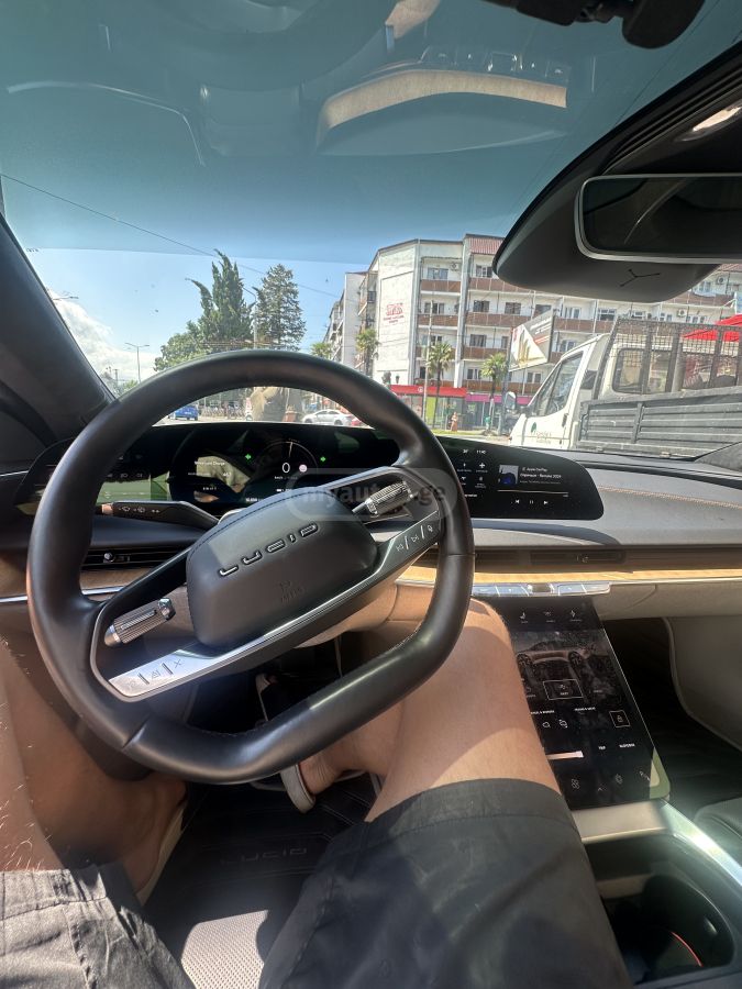Lucid Air Touring 2022 — photo 2