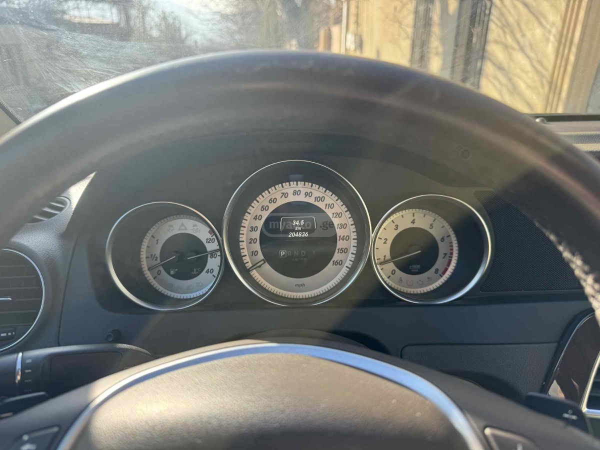 Mercedes-Benz C 250 2014 — photo 2