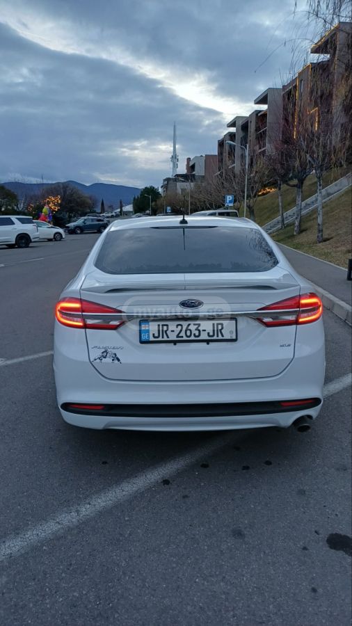 Ford Fusion 2017 — photo 2