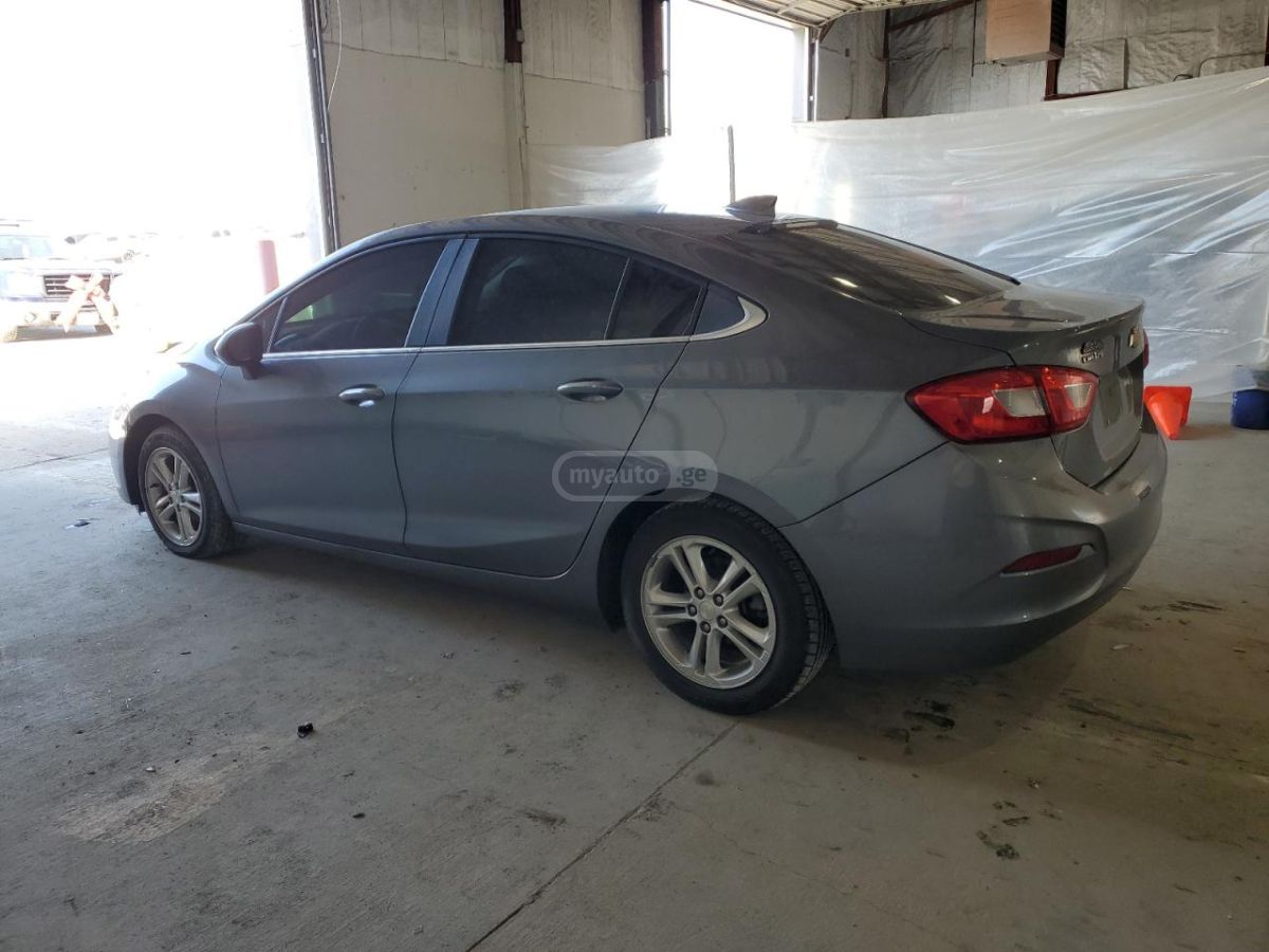 Chevrolet Cruze 2018 — photo 2
