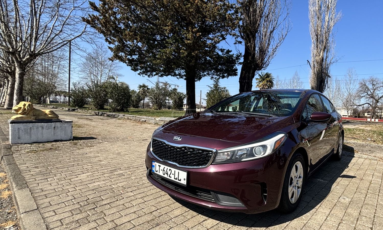 Kia Forte 2018 — photo 2
