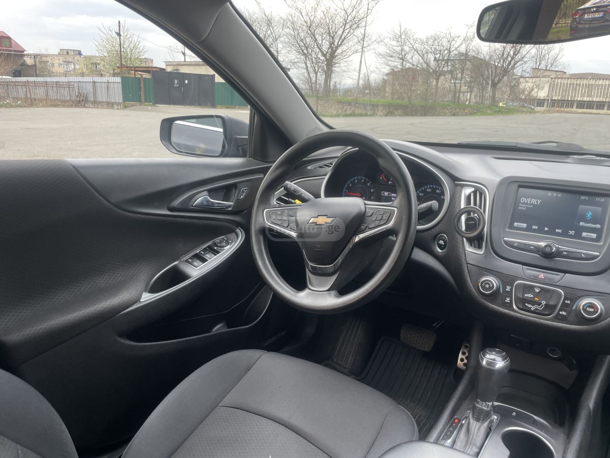 Chevrolet Malibu 2016 — photo 2