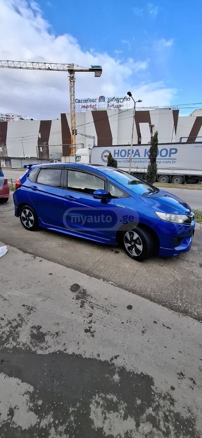 Honda FIT 2017 — photo 2
