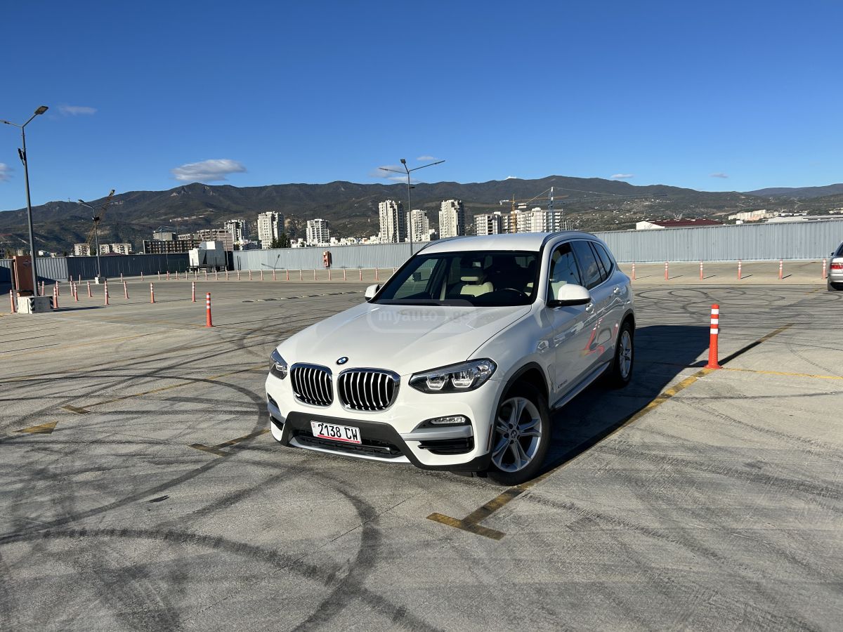 BMW X3 2018 — photo 2