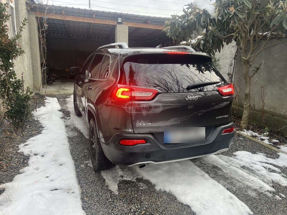 Jeep Cherokee 2016 — photo 2