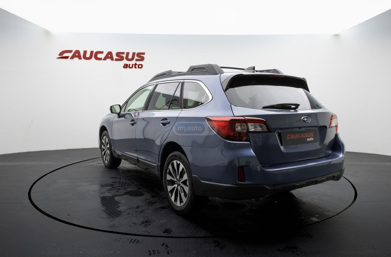 Subaru Outback 2017 — photo 2