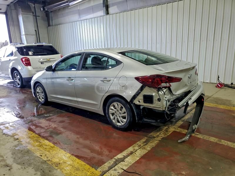 Hyundai Elantra 2019 — photo 2