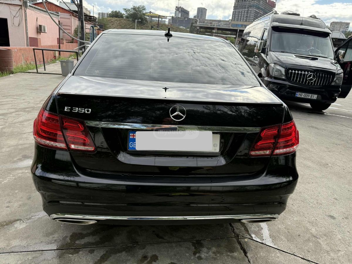 Mercedes-Benz E 350 2015 — photo 2