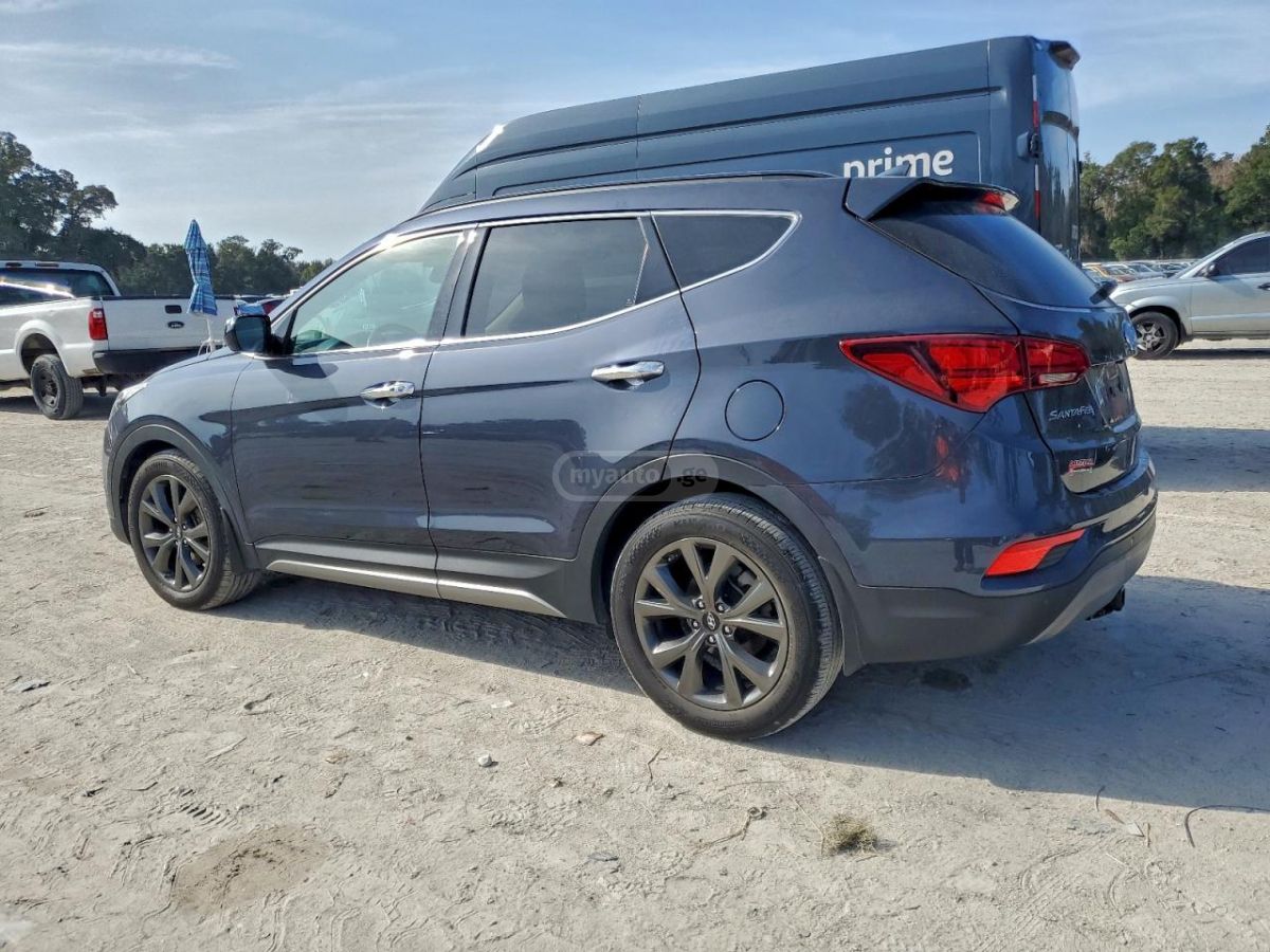 Hyundai Santa FE 2018 — photo 2
