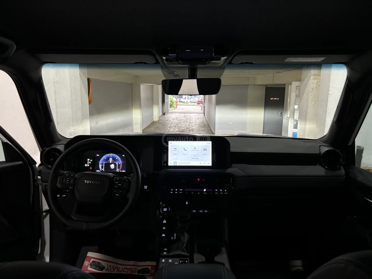 Toyota Land Cruiser Prado 2024 — photo 2