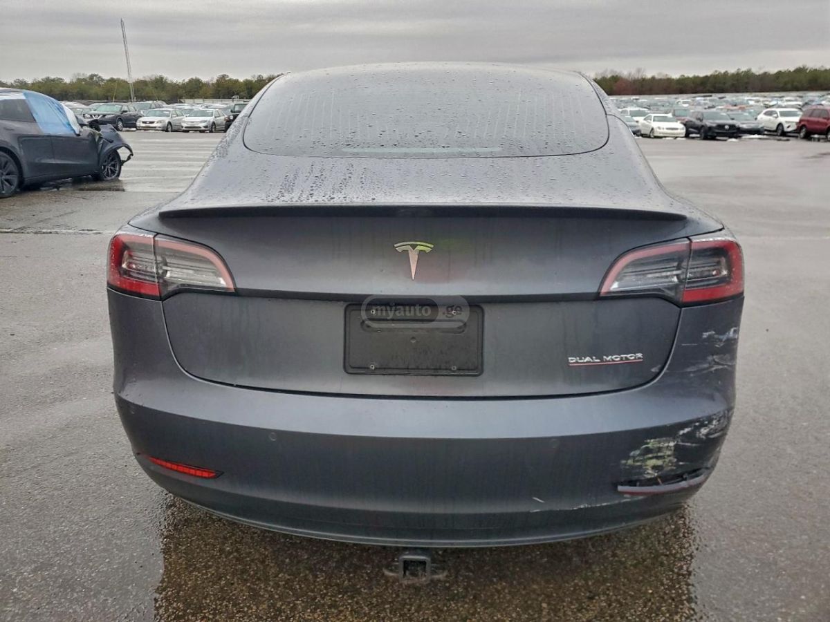 Tesla Model 3 2019 — photo 2