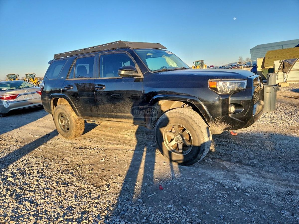 Toyota 4 Runner 2017 — photo 2