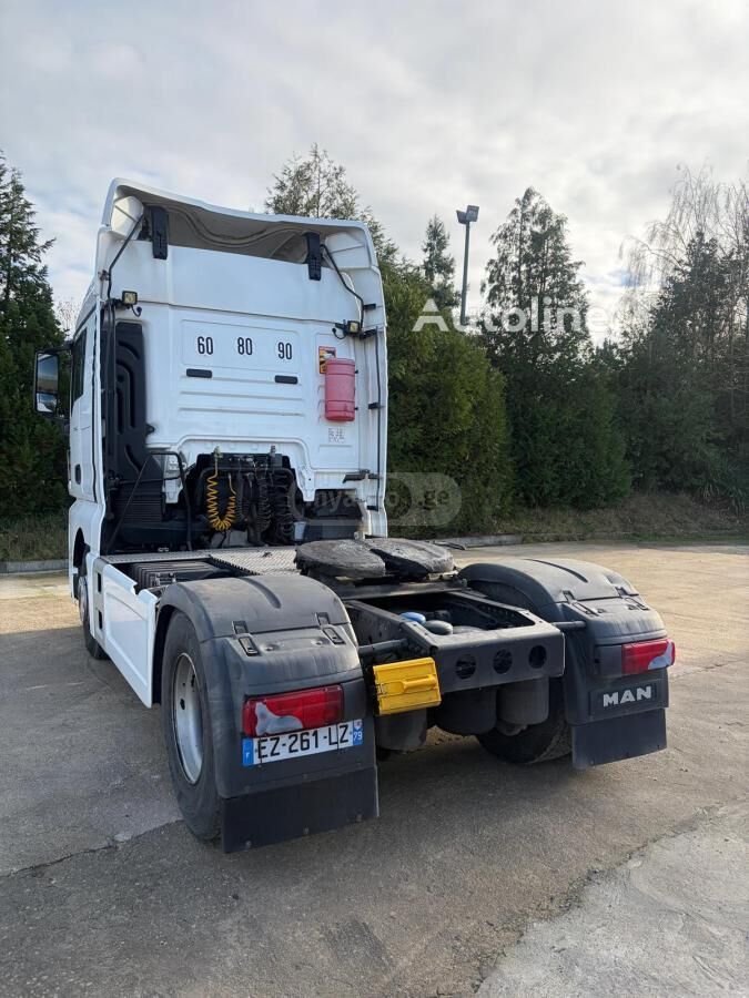 Isuzu TGX 2018 — photo 2