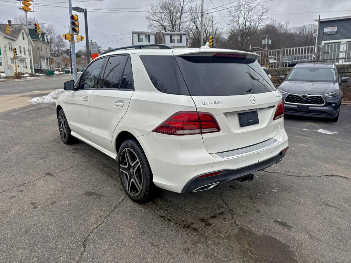 Mercedes-Benz GLE 350 2017 — photo 2
