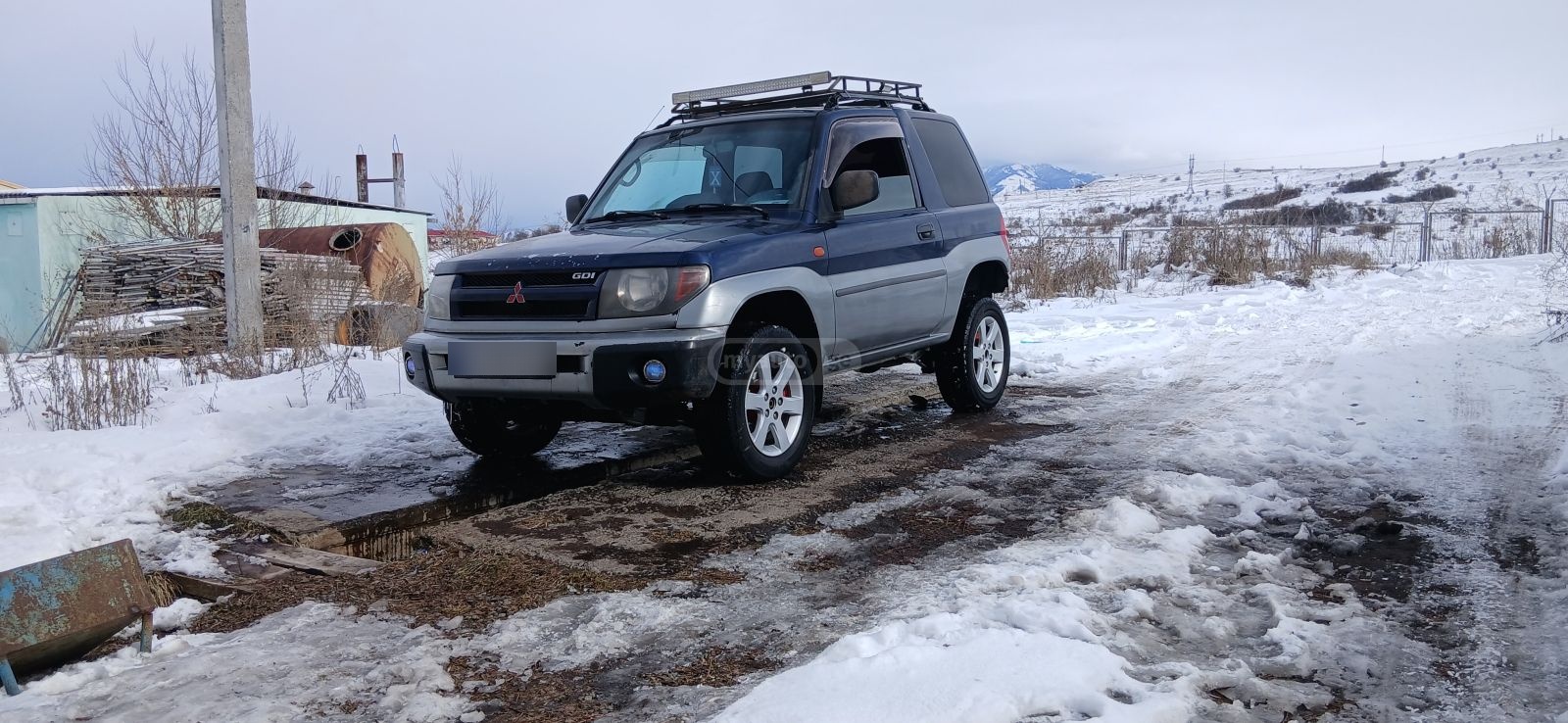 Mitsubishi Pajero IO 1998 — photo 2