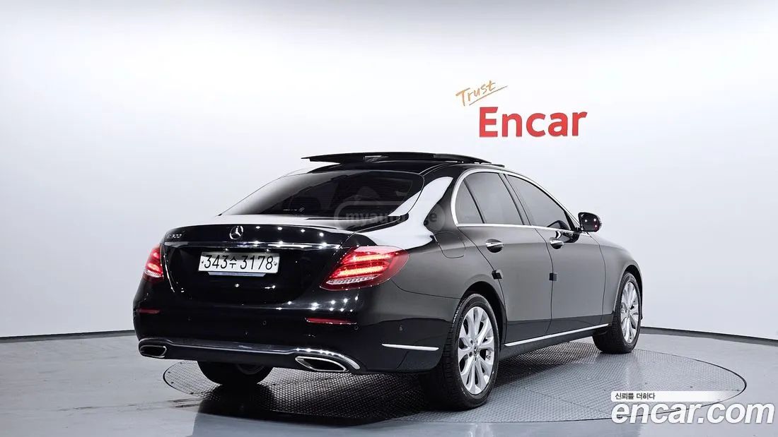 Mercedes-Benz E 63 AMG 2019 — photo 2