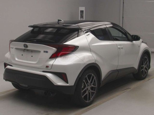 Toyota CHR 2022 — photo 2